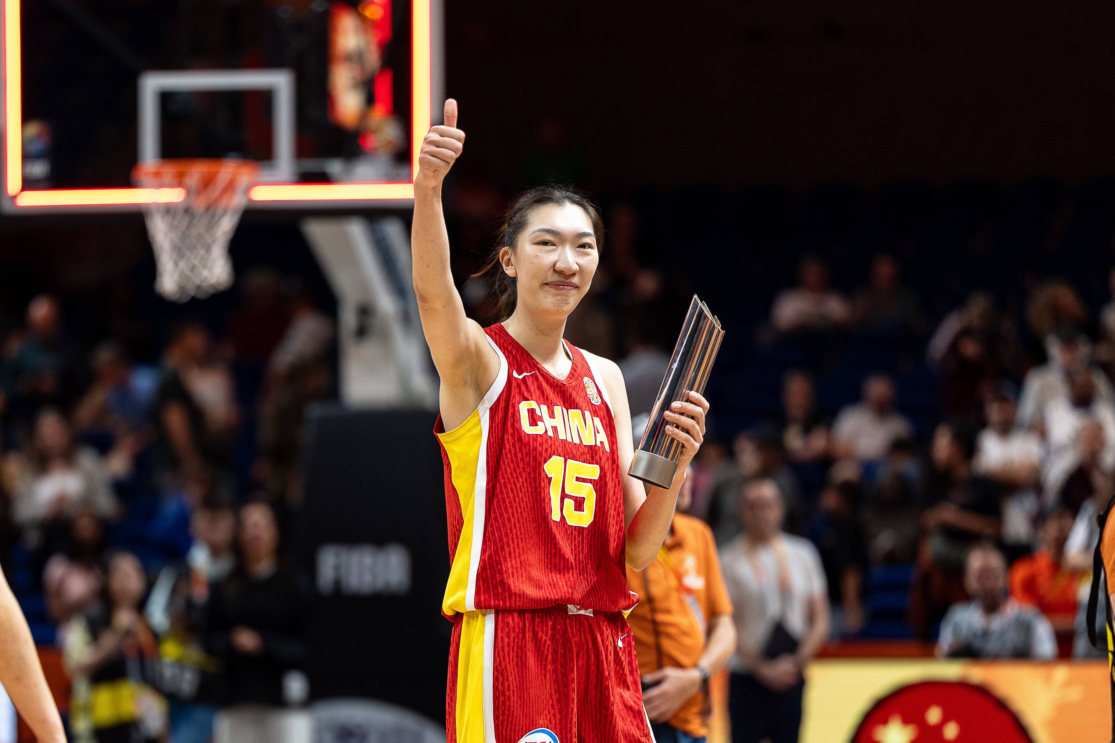 女篮新老交替期成绩下滑尚在合理范围 韩旭当之无愧女篮领军人物 女篮新老交替期成绩下滑尚在合理范围 韩旭当之无愧女篮领军人物